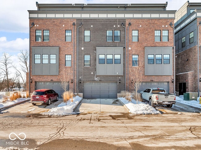 Photo - 962 Berkhamsted Ln