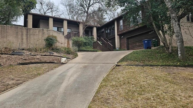 Building Photo - 4902 Westview Dr