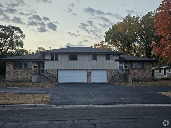 Building Photo - 9702 Pleasant Ave S Rental