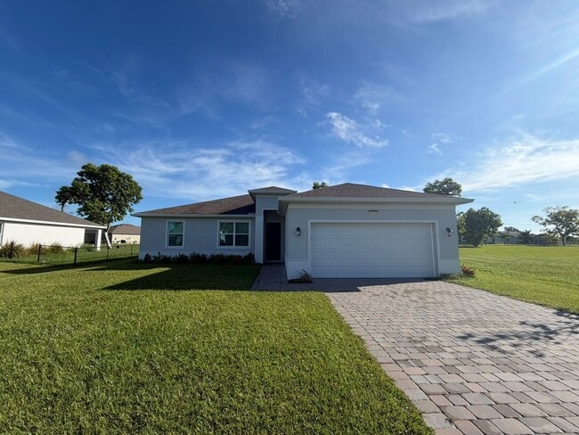 Building Photo - 25126 Alcazar Dr