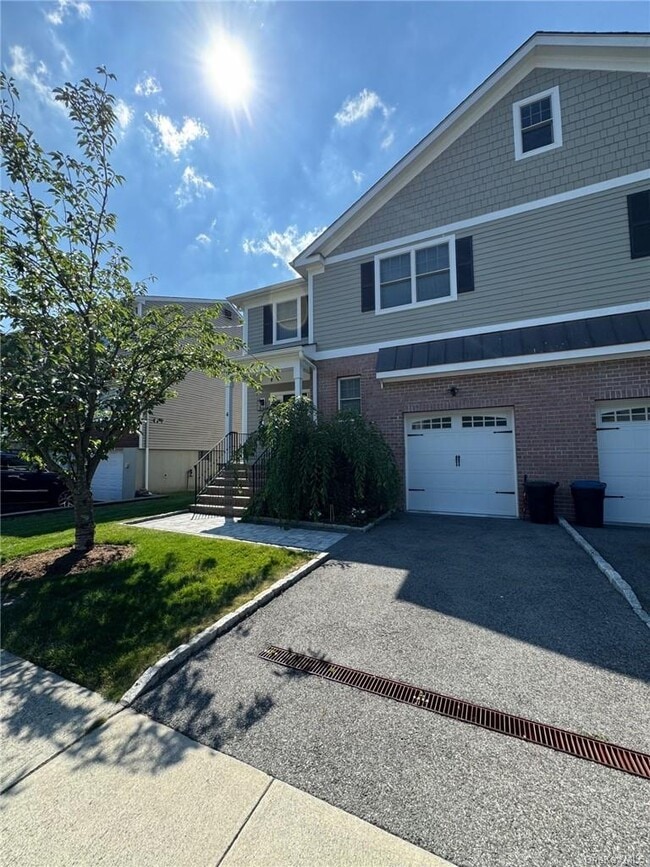 4 Rose Ave