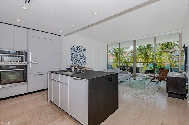 Photo - 2 br, 2 bath Condo - 300 Collins Ave Unit 2D Unidad 2D