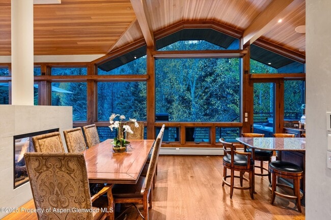 Photo - 315 S 1st St