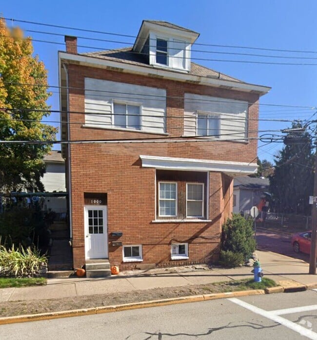 Building Photo - 1000 Duss Ave Unit #4 Rental