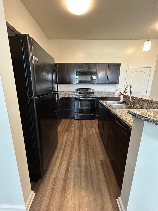 3BR Kitchen - 632MLK Unit 000