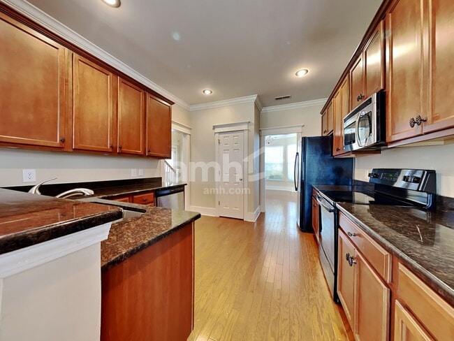 Photo - 232 Cameron St