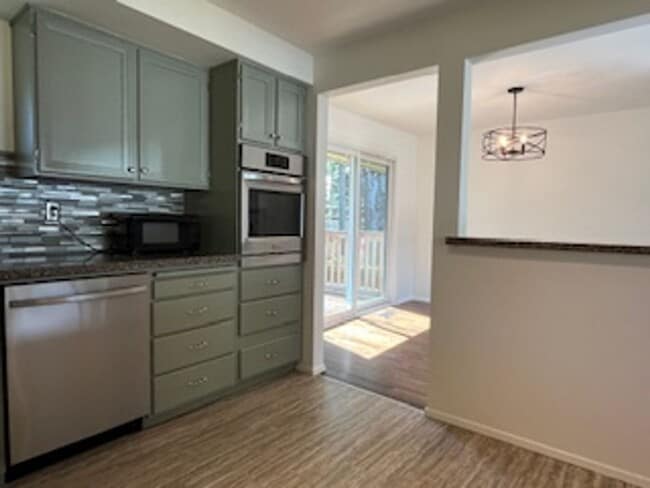 Photo - Completely Refreshed 4-Bedroom Shoreline Home