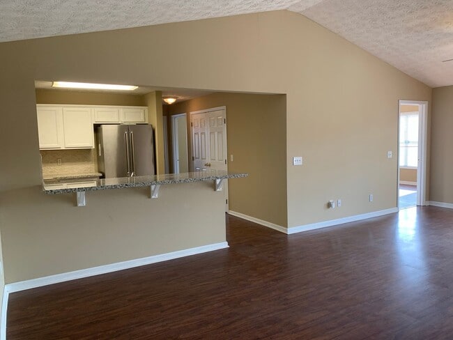 Photo - Edge West 9-304