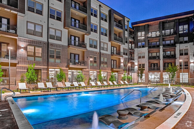 Building Photo - Casey at Frisco Station Rental