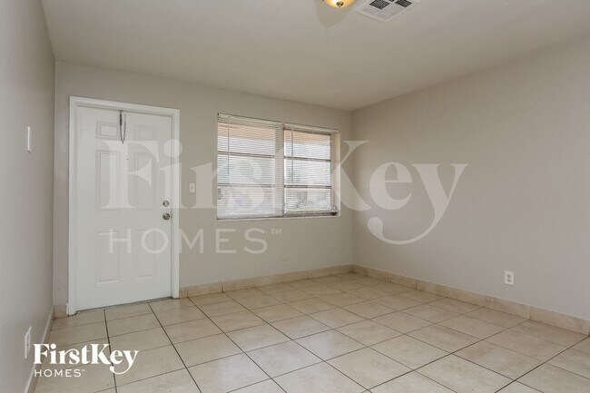 Photo - 1901 SW 67th Terrace