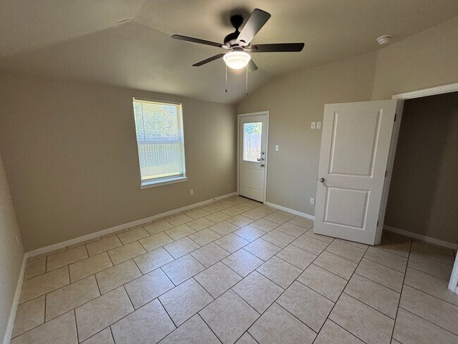 Photo - 4304 Ivory Ln Unit A