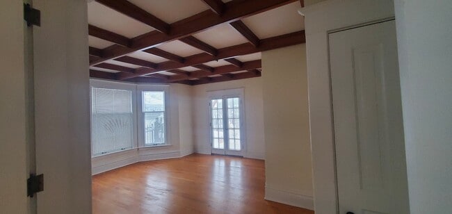 Photo - 556 College Ave SE Unidad 558 - Whole 1st Floor