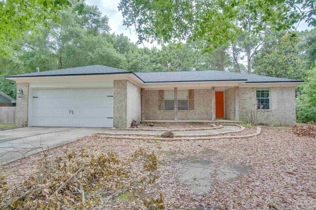 Building Photo - 8262 Pamplona St