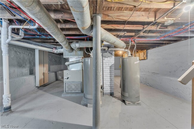 Building Photo - 9409 Denison Ave Unit 2/UP