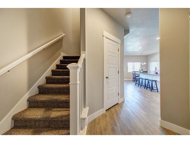 Photo - 730 S 1840 W