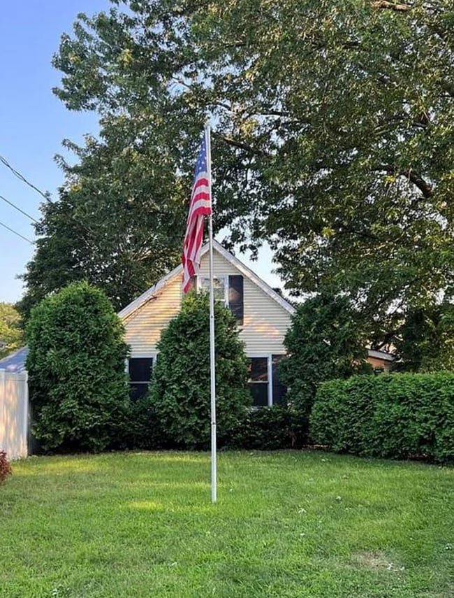 Photo - 88 Oxford Ave