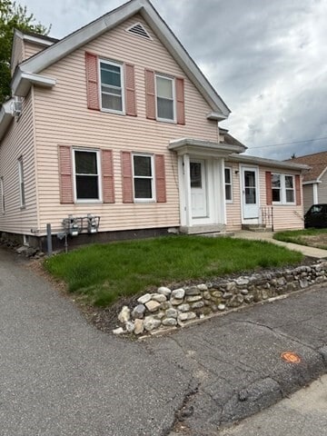 Photo - 3 Grove St Apartment Unit 1