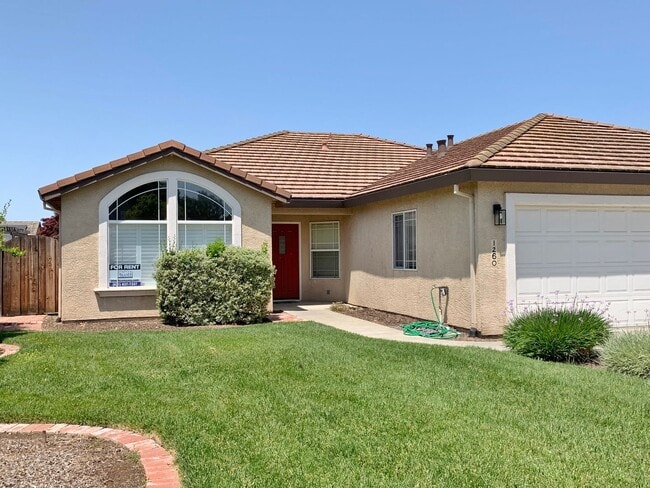 4 Bedroom Home in Hollister - 4 Bedroom Home in Hollister