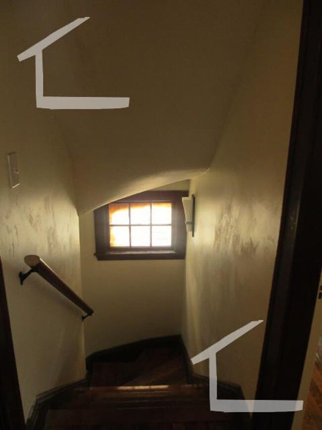 Photo - Nice 4 bed in Oak Square