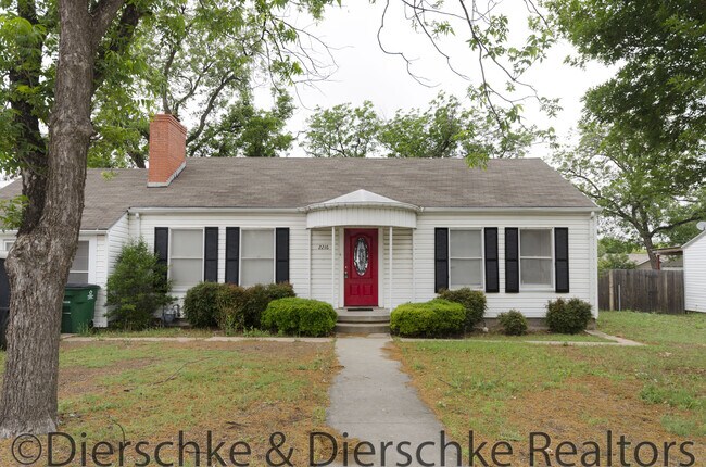 Spacious, Remodeled 3 bed 2 bath Santa Rit... - Spacious, Remodeled 3 bed 2 bath Santa Rit... House