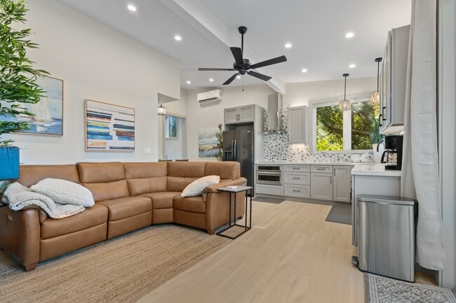 Photo - 2108 Valente Cir
