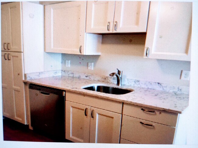 Photo - 128 N Craig St Unit 608