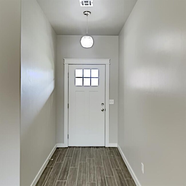 Photo - 1078 Mulbury Mansion