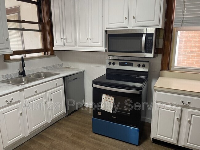Photo - 3954 Lexington Ave Condo Unit 2F