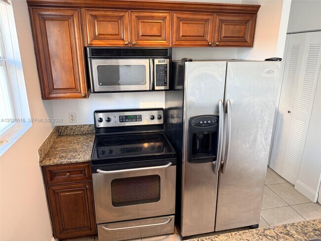 Photo - 400 SW 2nd St Unit 201