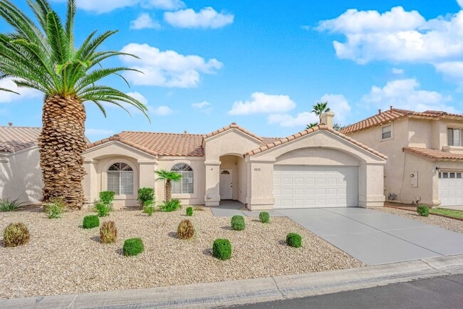 Building Photo - Beautiful Single Story home in Painted Des...