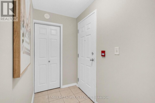 Photo - 669A Warden Ave.