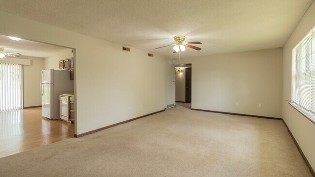 613-615 Pear Tree Circle