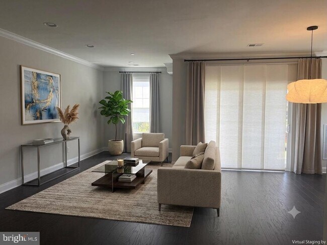 Photo - 201 Charles Ellis Dr