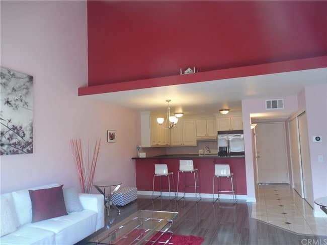 Building Photo - 125 Tangelo Unit 391