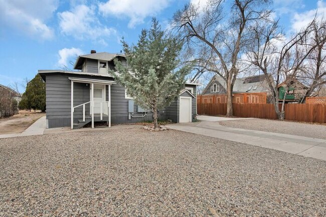 Photo - Renovated 2 Bedroom in Downtown Victorian Complex