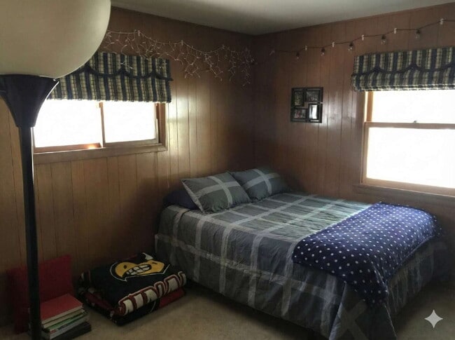 Photo - 4 Bed 1 Bath close to UWEC!
