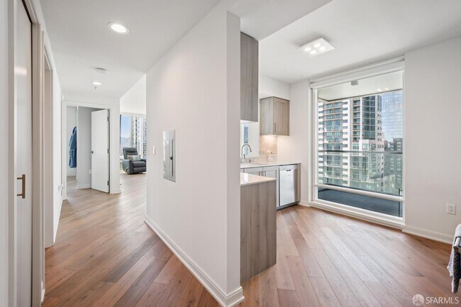 Photo - 401 Harrison St