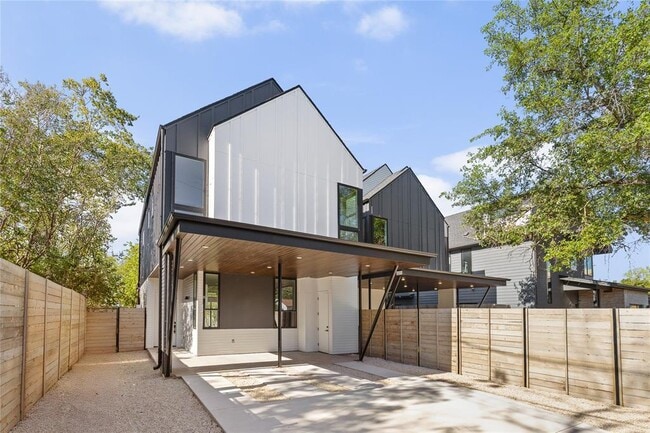 Photo - 613 Clifford Dr Townhome