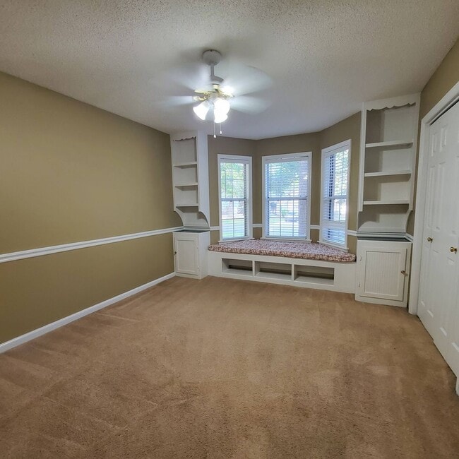 Photo - 2403 Spring Valley Cir