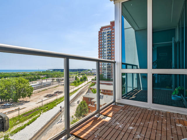 Building Photo - 1629 S Prairie Ave Unit 903 Rental