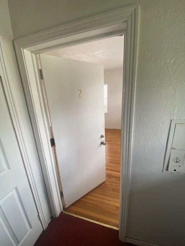 Photo - 2136 College St
