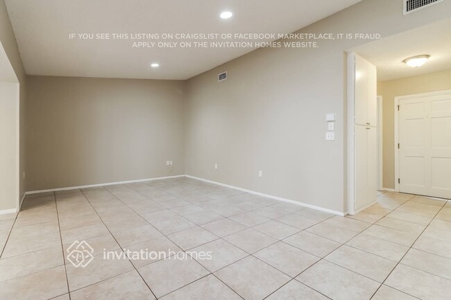 Photo - 10325 56th St