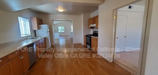 Photo - 304 Stanford Ave