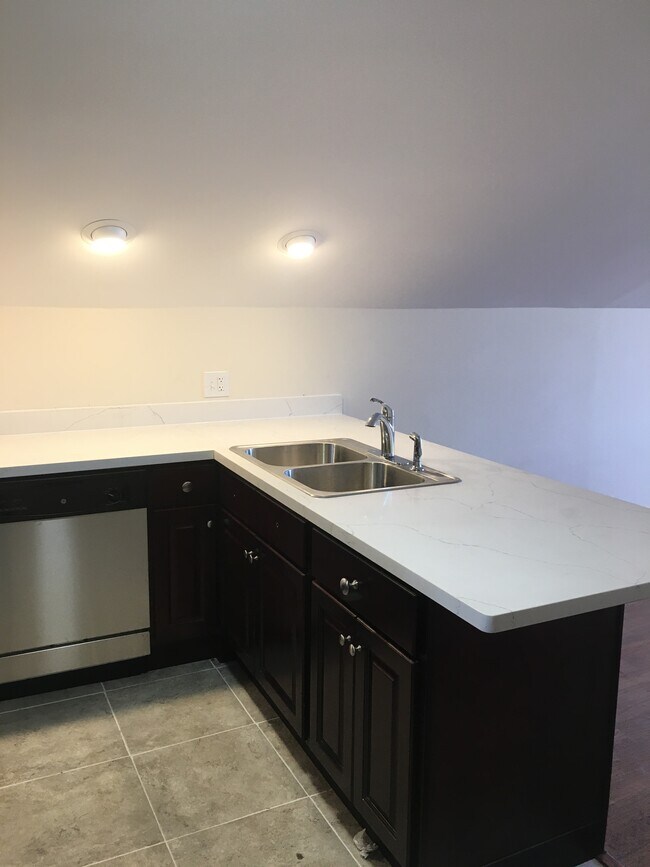 Cocina - 1436 Josephine St Unidad 8