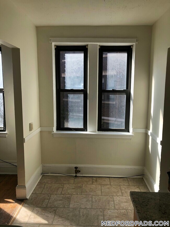 Photo - 53 Fellsway W Unit 3