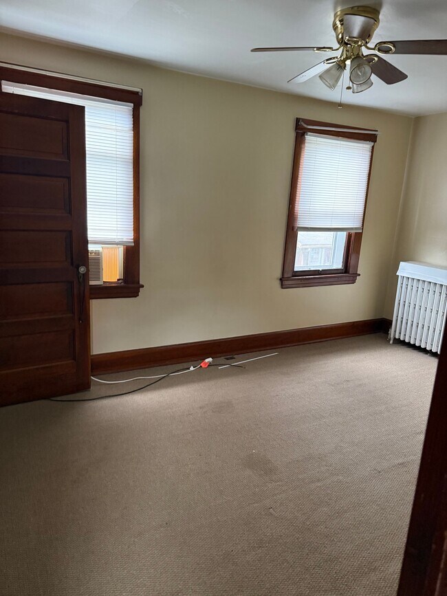 Photo - 1150R Boyd Ave