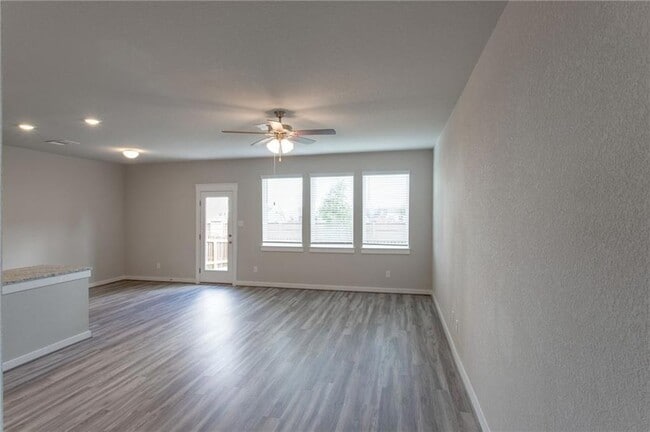 17303 Leafroller Dr