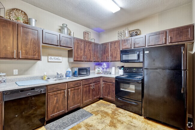 1BR, 1BA - 800SF