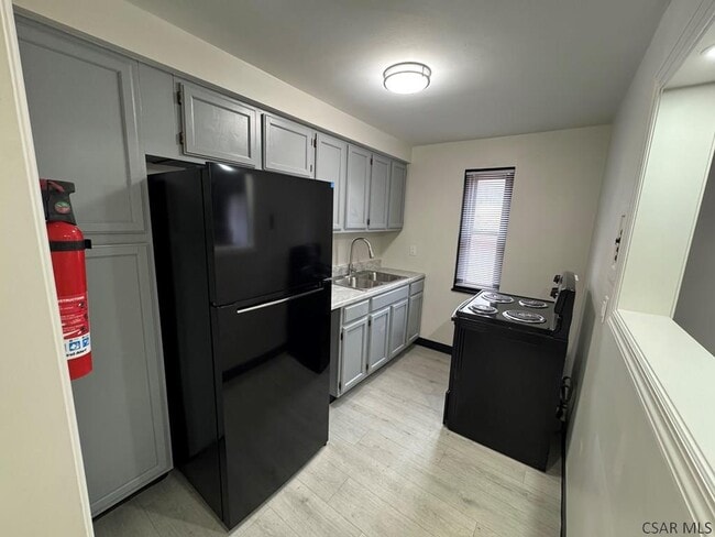 Photo - 1201 Heeney Ave