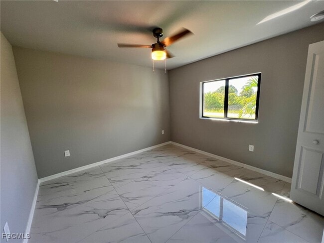 Photo - 2510 53rd St W